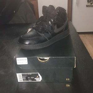 Jordan 1 Mid 6.5Y All Black